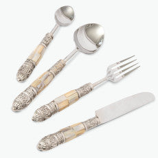 Alexandra aterimet setti à 4