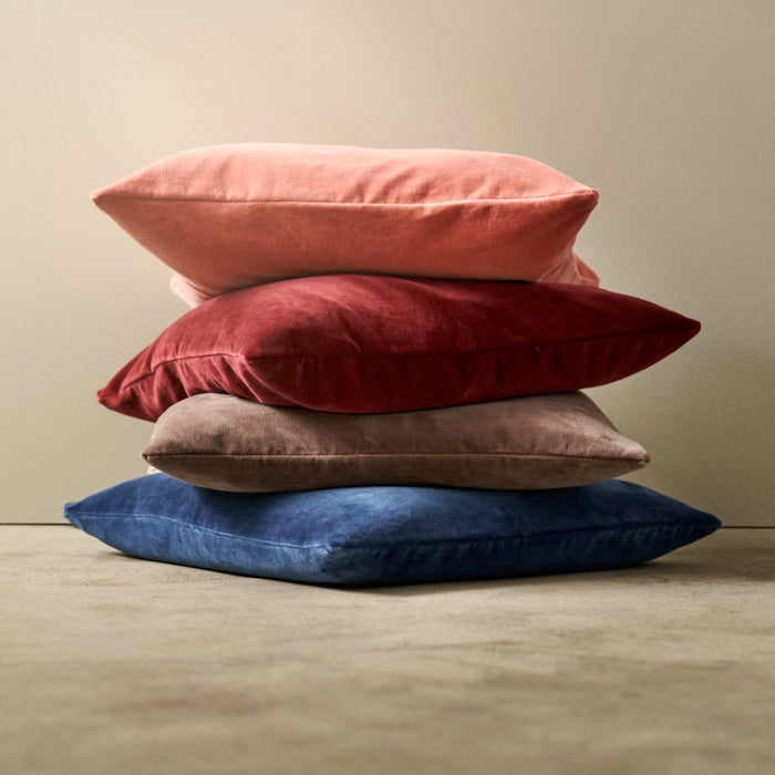 Velvet Burgundy tyynynpäällinen 50x50 cm