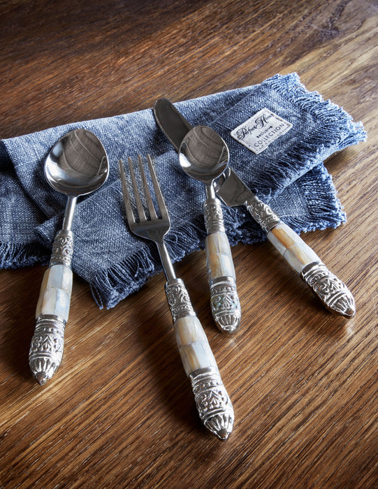 Alexandra aterimet setti à 4